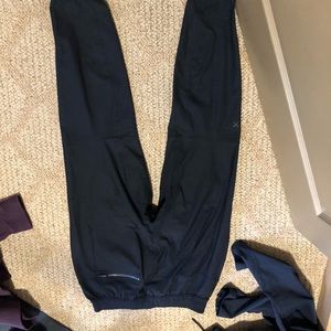 Men’s LULU pants bundle
